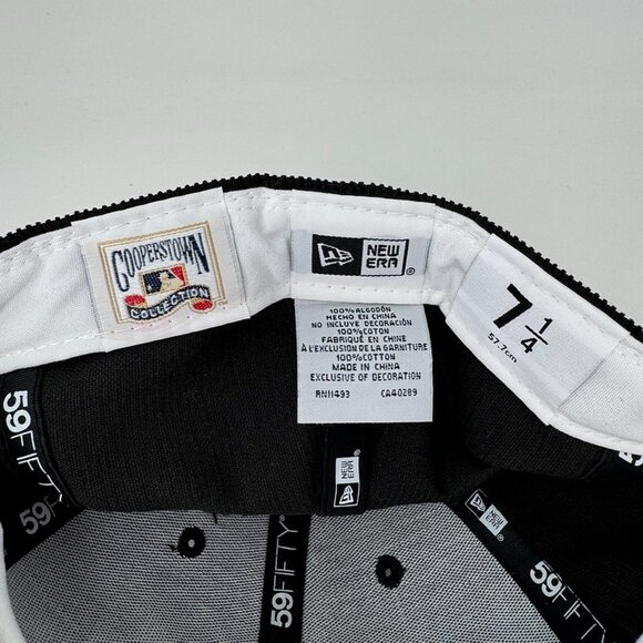 NWT Chicago Cubs Corduroy Fitted Hat 7 1/4 Cap MLB Baseball Black Gold Mens‎ - Picture 7 of 7